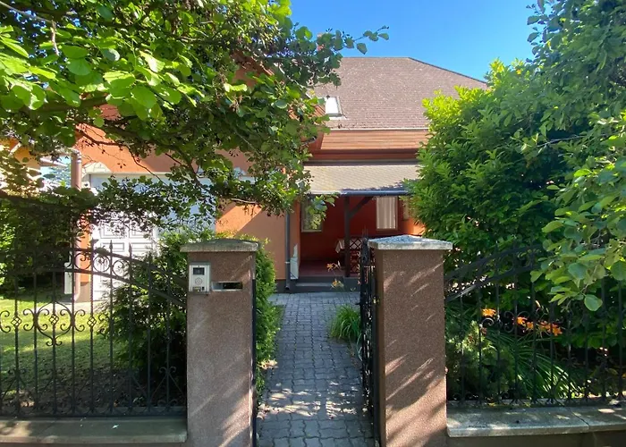 Szeplak-szive Vendeghaz ヴィラ *