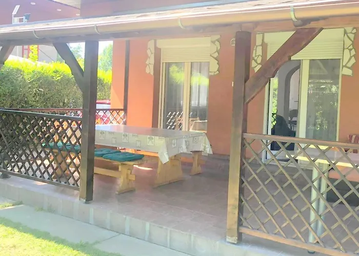 Szeplak-szive Vendeghaz * シオーフォク